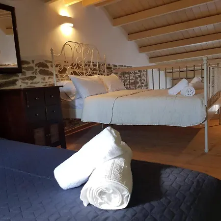 Holiday home Traditional House In Dryopida Dhriopis